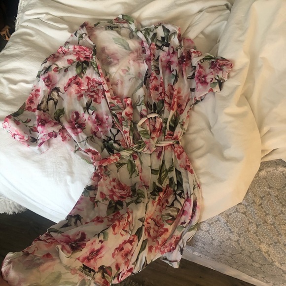 Show me your MUMU Brie Robe | floral - Picture 3 of 3